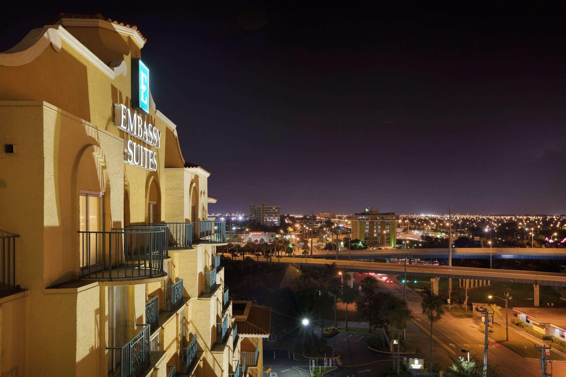 Embassy Suites By Hilton Miami International Airport Miami Springs Ngoại thất bức ảnh